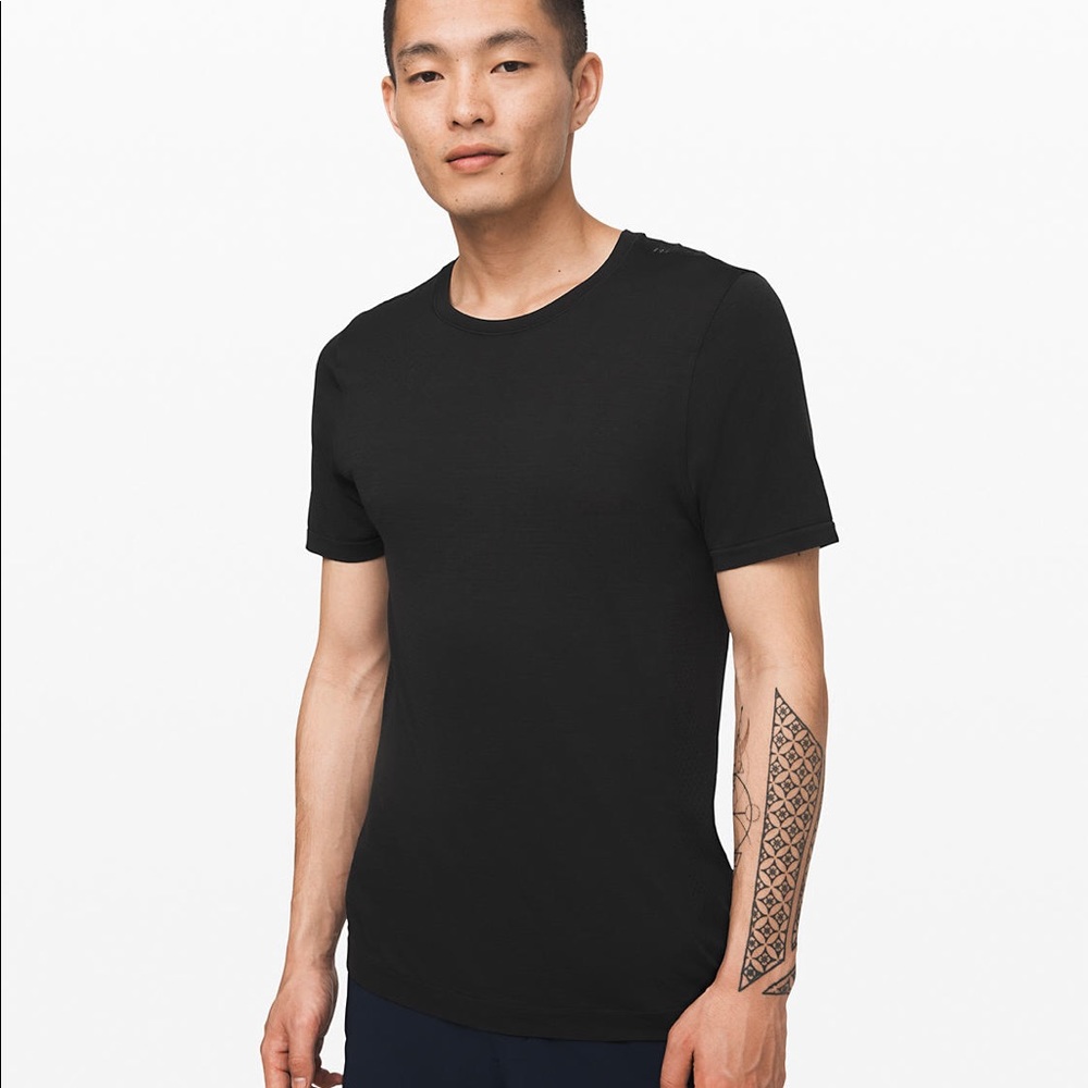 Lululemon Metal Vent Tech Short Sleeve